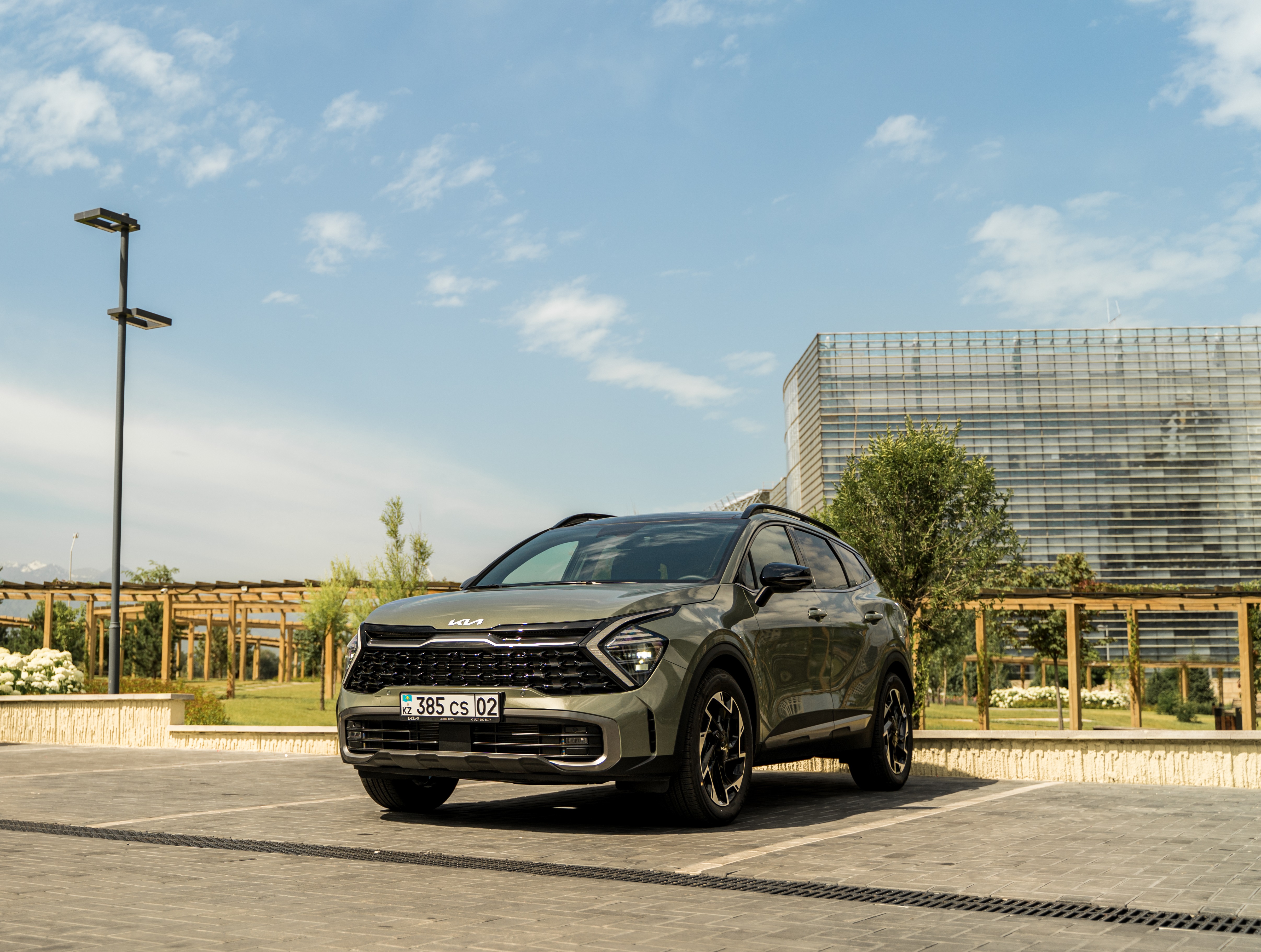 Kia удостоена высших наград конкурса Newsweek Autos-2022